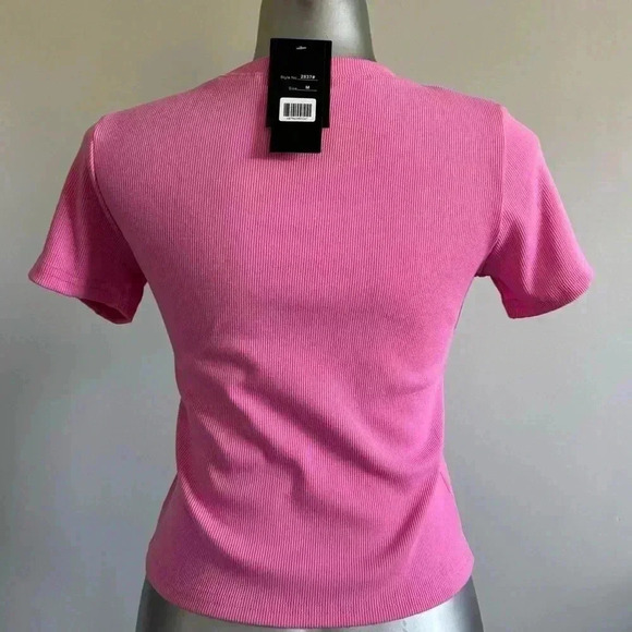 FREE 🆕Graphic Biker Crop T-Shirt - Picture 4 of 15